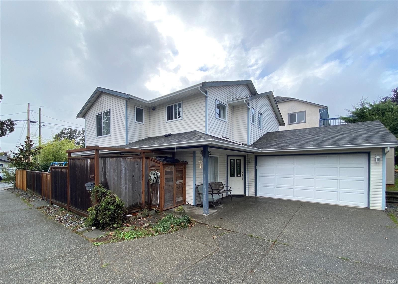 New property listed in SW Layritz, Saanich West